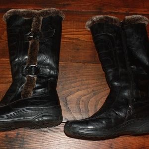 Black Leather Boots With Brown Fur